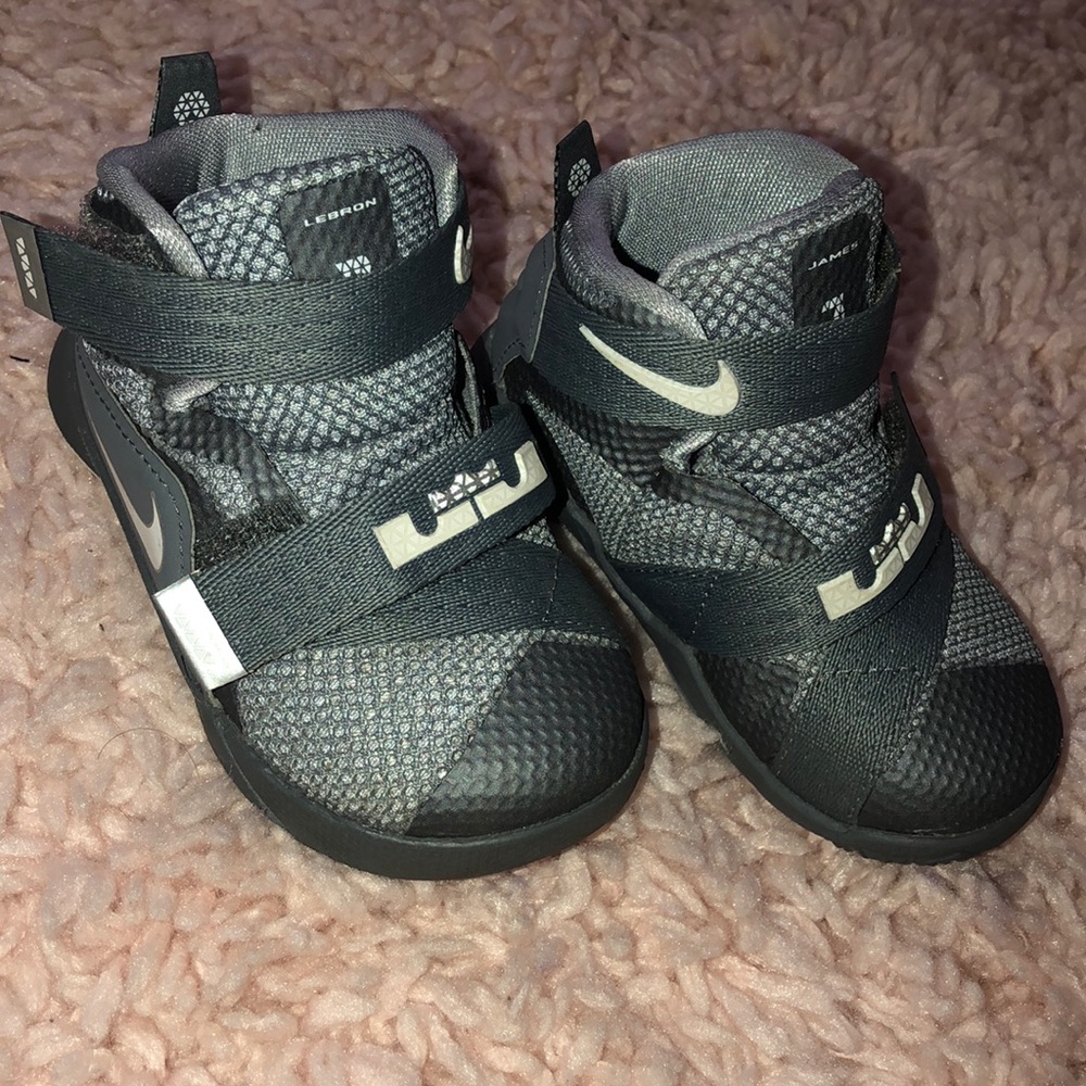 Nike lebrons toddler! ✨💕